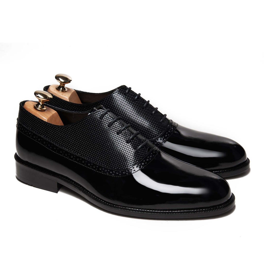 Oxford Plain Glossy Black With Dots